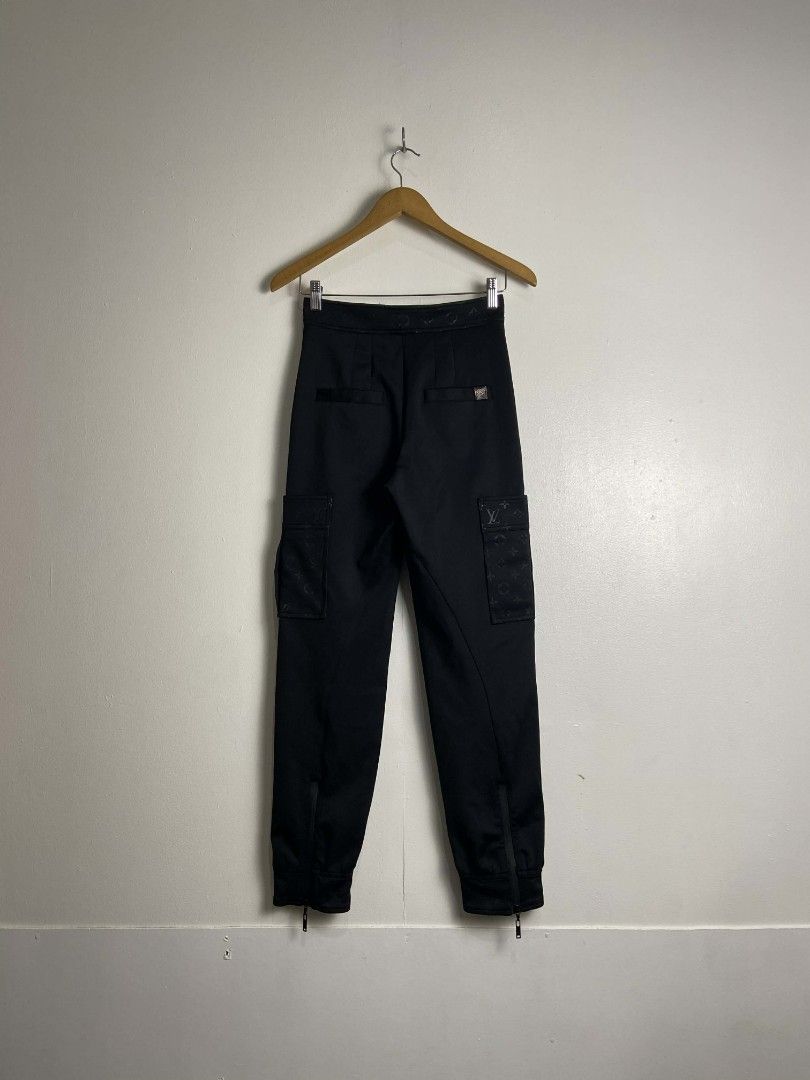 Louis Vuitton Monogram Cargo Pants Black (Category: Luxury Apparel) located in Manila. Submitted by capitalismgoods6100 (Listing ID 1439922366, Image 2). Description: Louis Vuitton Monogram Cargo Pants 36 on tag W-27-30 by inches' , L-38 by inches' ,Hem-5.5' Thigh-11' Like New Condition Issue(s): None Mode of delivery: (J&T) Price: 2,000 + shipping fee DM for more details! Location: Bacolod City, Negros Occ Disclaimer: We have no affiliation with