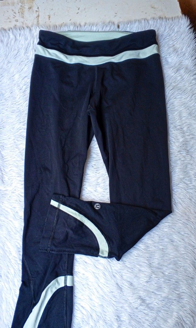 LULU LEMON SIZE SMALL LIKENEW (Category: Coats, Jackets and Outerwear) located in Binmaley. Submitted by yhet2524 (Listing ID 1439850207, Image 1). Description: SIZE SMALL LULULEMON.