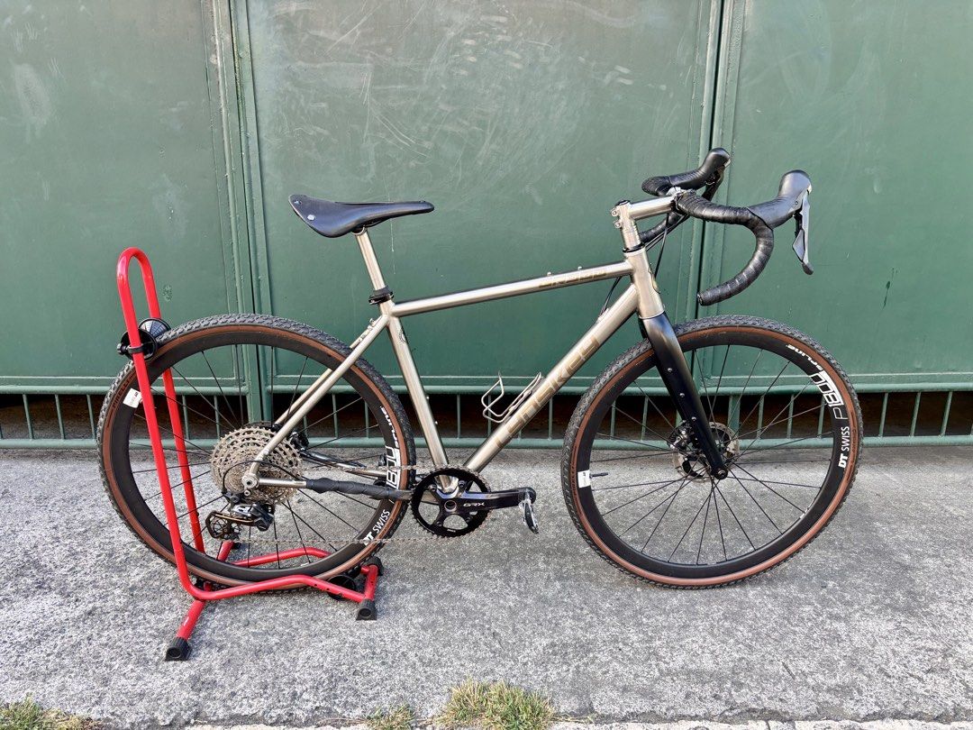 Lynskey GR300 Titanium (Medium) (Category: Bicycles) located in Makati City. Submitted by nik0535 (Listing ID 1439866428, Image 1). Description: Frameset: Lynskey GR300 Titanium (M) Groupset: Shimano GRX 1X11 speed Rd hanger: upgrade to garbaruk Chaninring- upgraded to stone 46T Rimset: DT Swiss P1800 Splin Tires: Pirelli Cinturato Gravel M 35C Pedals: Shimano EH500 Saddle- Brooks C17 Dropbar- Ritchey All stock parts are included ASKING PRICE: PH