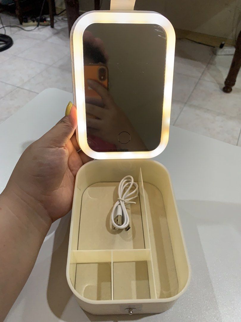 Make up mirror with led light (Category: Makeup) located in Quezon City. Submitted by jaianaapura (Listing ID 1439827125, Image 1). Description: 💯 authentic brandnew and High quality Yes to retail wholesale and bulk orders Bulk orders have discounts Minimum order quantity 100pcs. .