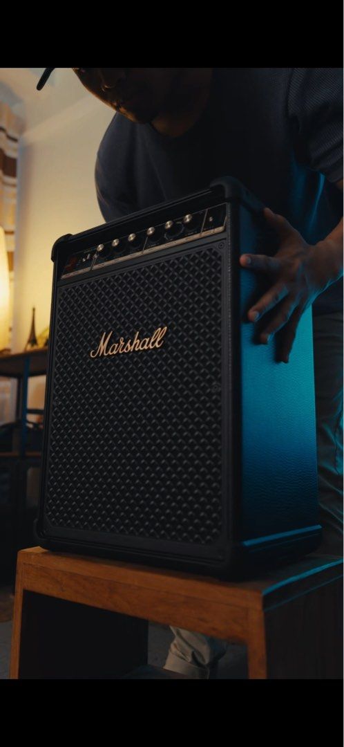 Marshall Bromley 450 Party Speaker (Category: Soundbars, Speakers & Amplifiers) located in Pasig City. Submitted by giosanpedro (Listing ID 1439990493, Image 1). Description: - Marshall Bromley 450 Party Speaker - Experience powerful sound - Over 40 hours of playtime on a single charge - Ideal for parties and gatherings - Delivers iconic Marshall sound.