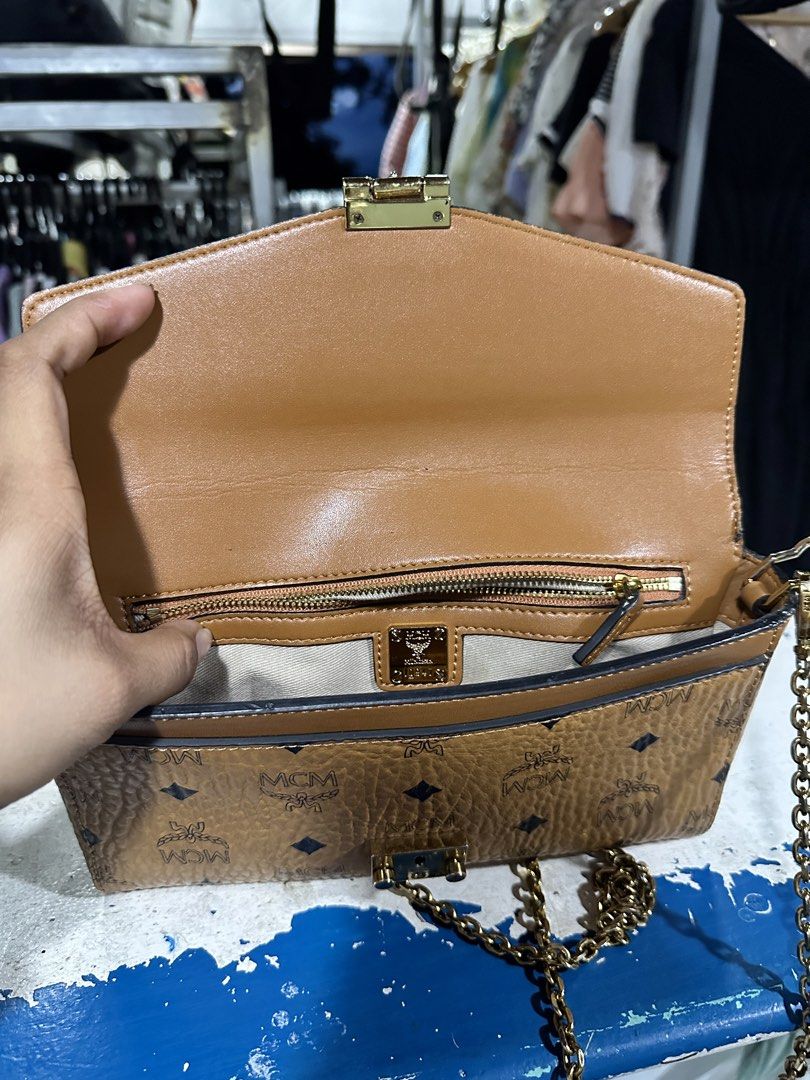 MCM SLING BAG (Category: Luxury Bags & Wallets) located in Davao. Submitted by ukaysbestdavao_teffany (Listing ID 1439910149, Image 3). Description: .