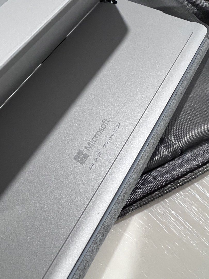 Microsoft Surface Go 2463850702646159364