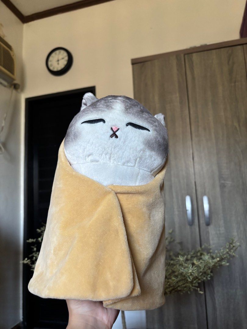Mofusand Plushies (Category: Toys & Games) located in Quezon City. Submitted by nini.corner (Listing ID 1439852352, Image 1). Description: Mofusand Plushies for P700 each if take all P1200! No tags but authentic and bought directly from japan.