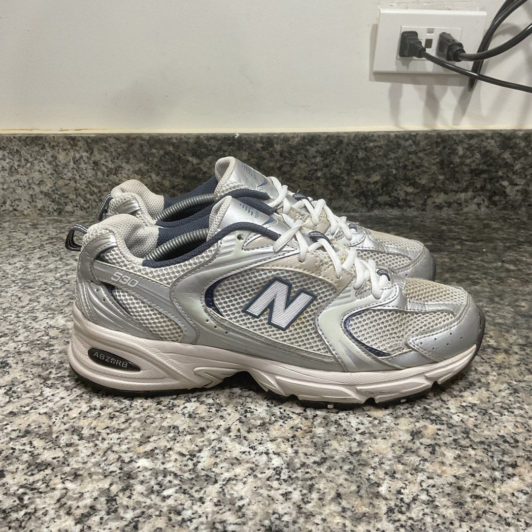 New balance 530 silver metallic grey (Category: Sneakers) located in Cebu City. Submitted by thrifty.tricks (Listing ID 1439919127, Image 2). Description: Excellent condition Size 42-43 euro .