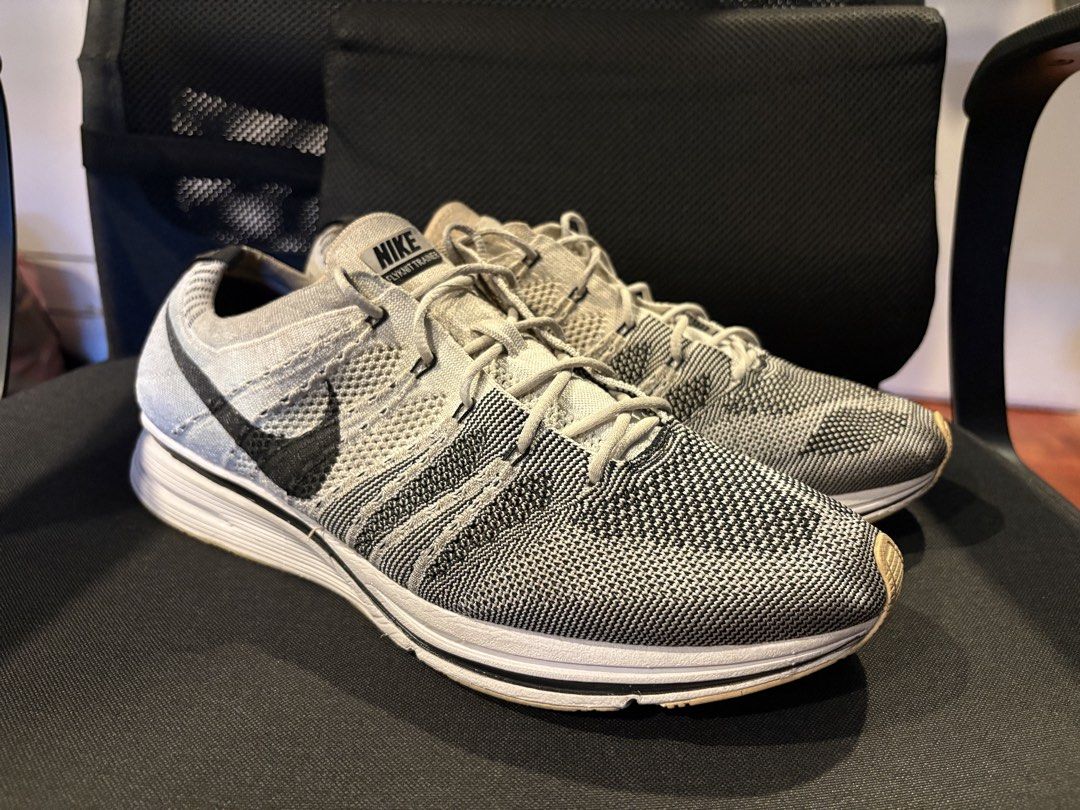 Nike Flyknit Trainer (Category: Sneakers) located in Paranaque City. Submitted by finests (Listing ID 1439842091, Image 1). Description: Nike Flyknit Trainer “Yeknits” Size 12US (tags fell off) Condition: 8/10 No box Needs cleaning Signs of yellowing due to age ₱1,350.