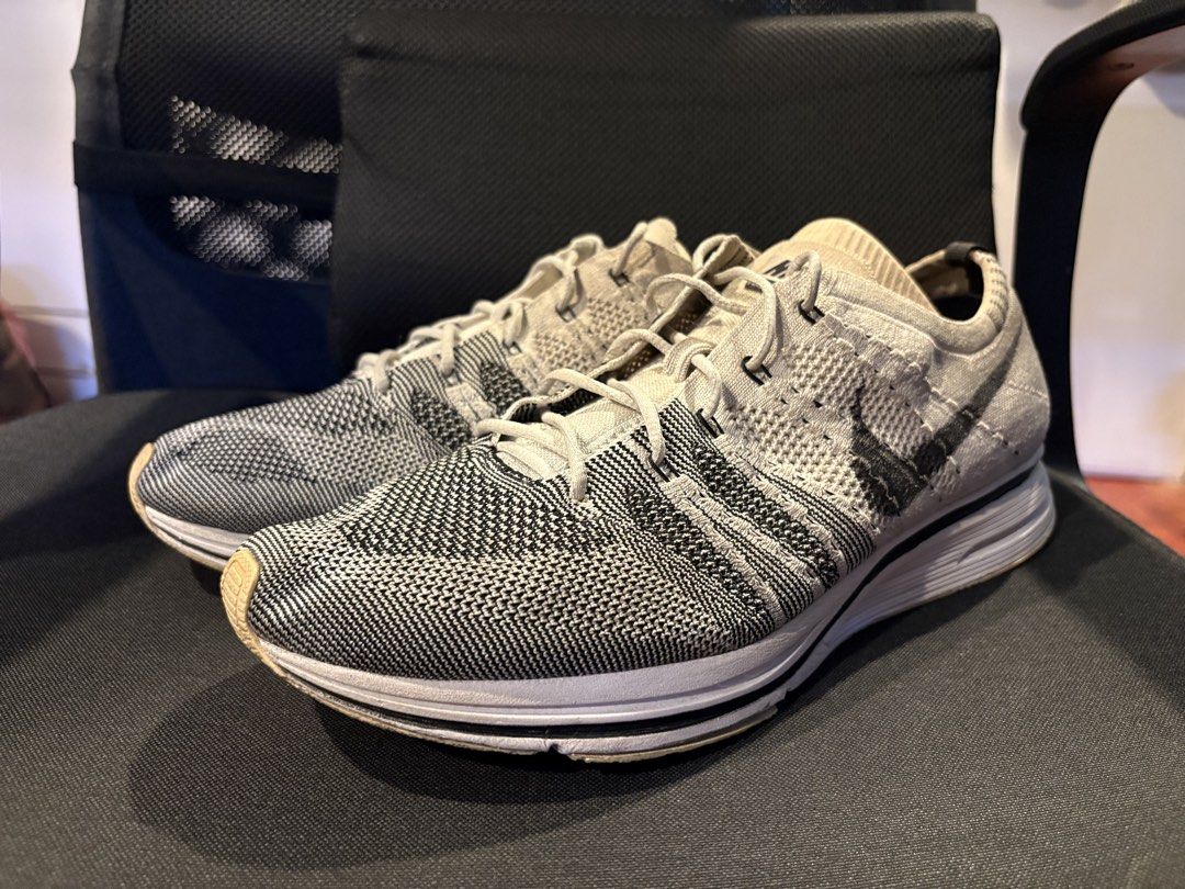 Nike Flyknit Trainer (Category: Sneakers) located in Paranaque City. Submitted by finests (Listing ID 1439842091, Image 2). Description: Nike Flyknit Trainer “Yeknits” Size 12US (tags fell off) Condition: 8/10 No box Needs cleaning Signs of yellowing due to age ₱1,350.