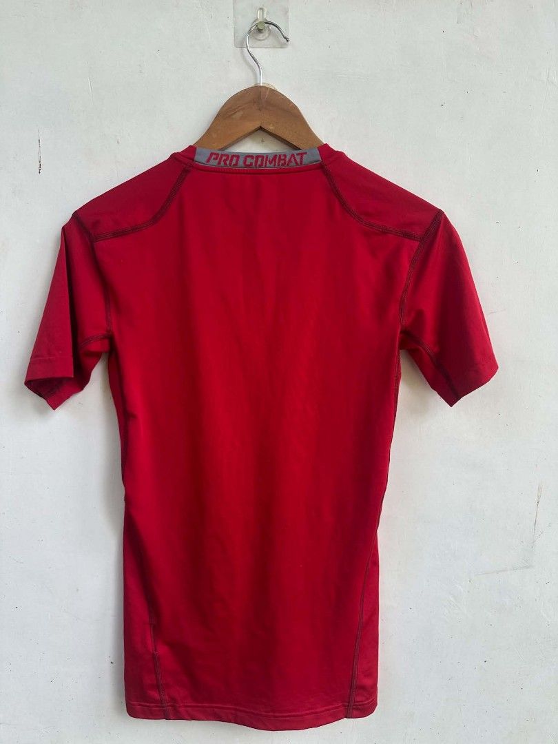 Nike Pro Combat Dri-FIT compression shirt (Category: Activewear) located in Manila. Submitted by nikaiah_finds (Listing ID 1439852873, Image 2). Description: 🛒 ** Nike Pro Combat Dri-FIT compression shirt ** 💯 Excellent Condition 📐 Dimes:L28xW16 (Medium on tag) strechable 🔍 Issue: None 🎨 Color Rate: 9.5 / 10.