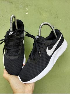 (Category: ) located in . Submitted by ukayonlineshoppe (Listing ID 1439887321, Image 1). Description: .