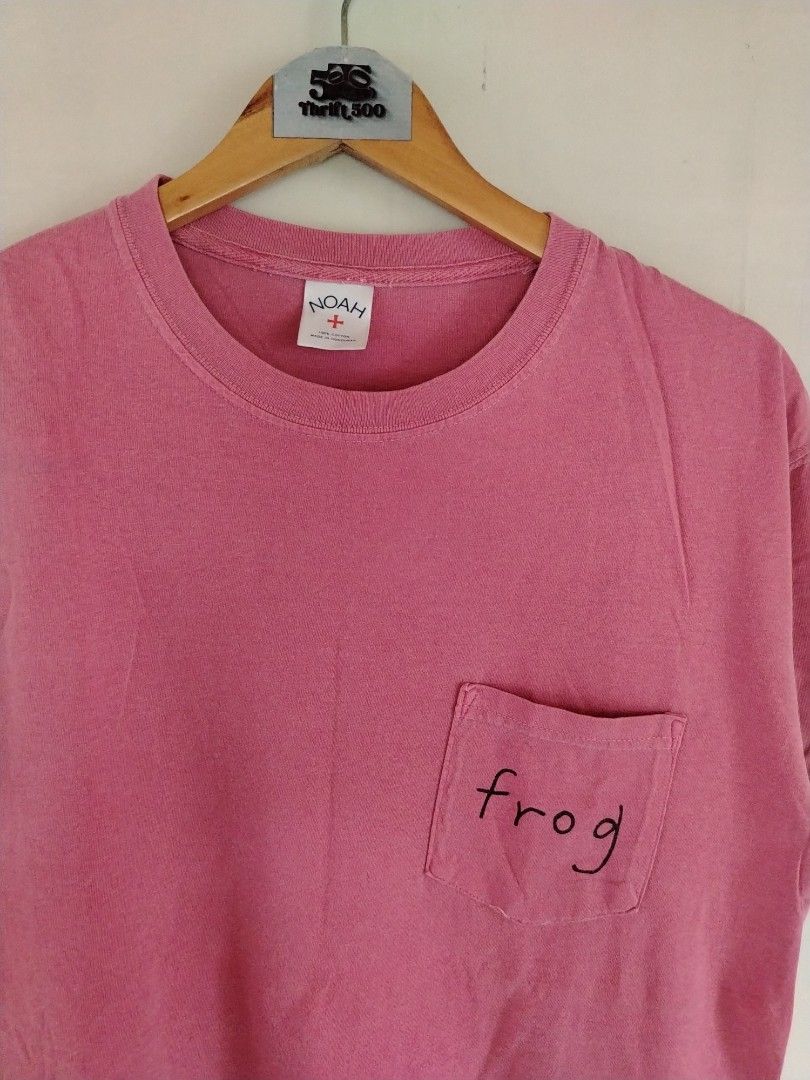 NOAH Frog Graphic Pink T-shirt (Category: Tshirts & Polo Shirts ) located in Tacloban City. Submitted by thrift500waray (Listing ID 1439979782, Image 3). Description: - Pink short-sleeved t-shirt - Chest pocket with 'frog' embroidery - Back graphic: frog, bird, star, house - NOAH logo on the back - Unique casual wear.