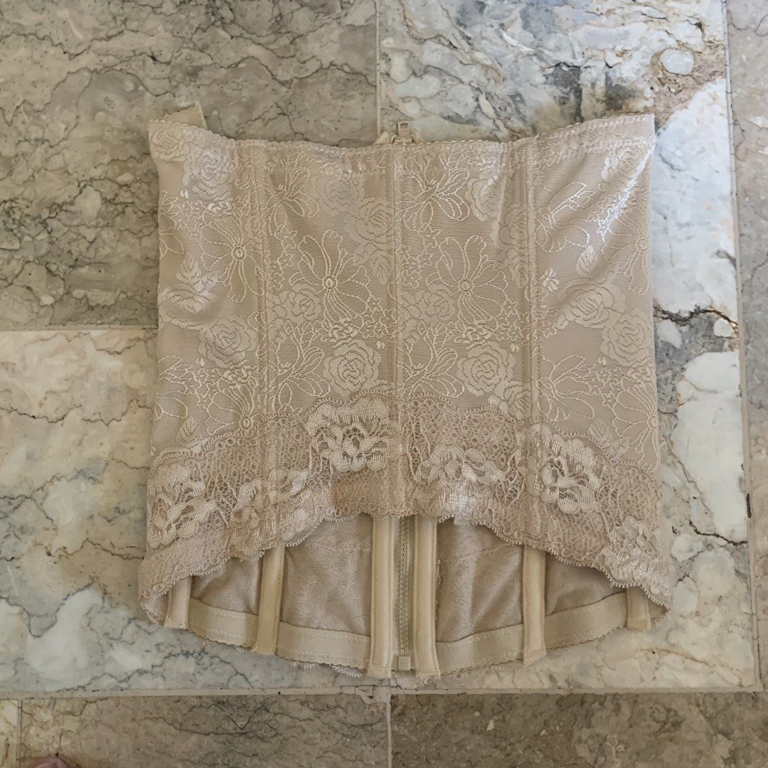 Nude Corset Body Shaper 1 (Category: Undergarments & Loungewear) located in Tarlac. Submitted by closetcleanupsale.ph (Listing ID 1439899525, Image 3). Description: M on tag S/M EUC zip front LP POSTED! .