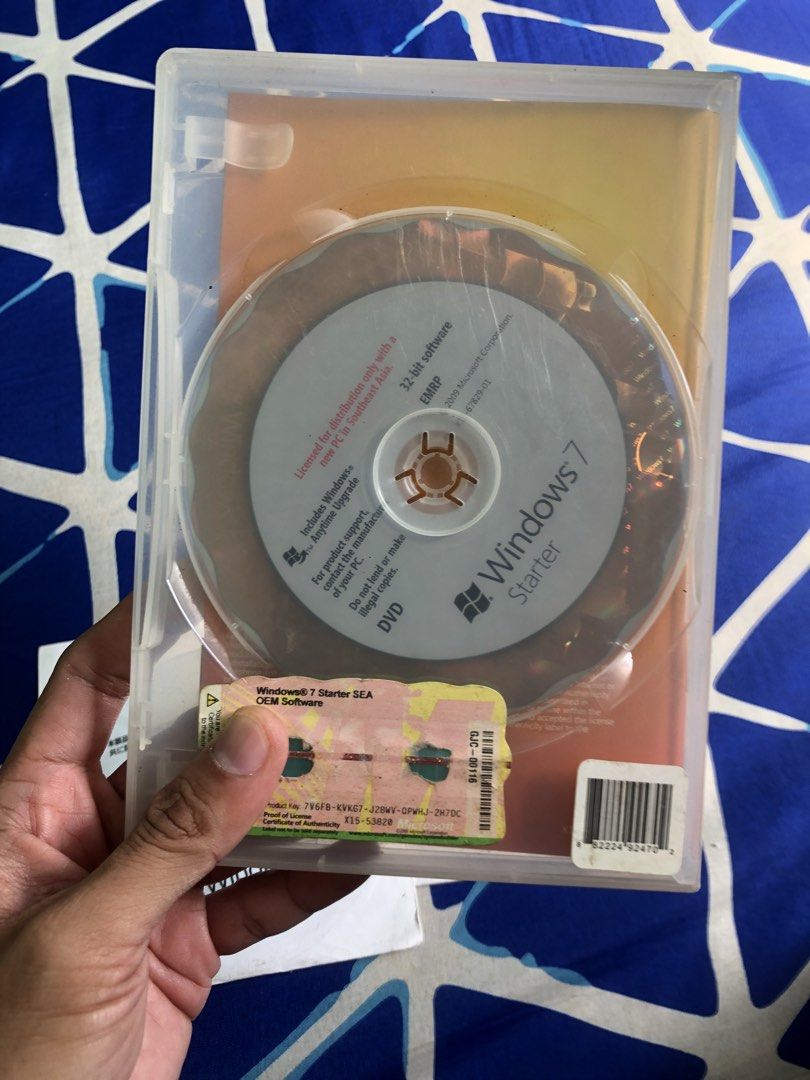Old Windows installer discs lot set (Category: Software) located in Quezon City. Submitted by markgolveo (Listing ID 1439812028, Image 3). Description: Old Windows installer discs lot set.