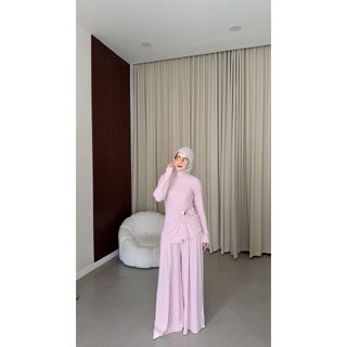 (Kategori: ) berada di . Dikirim oleh strawberrtcake (ID iklan 1439892432, Gambar 1). Deskripsi: .