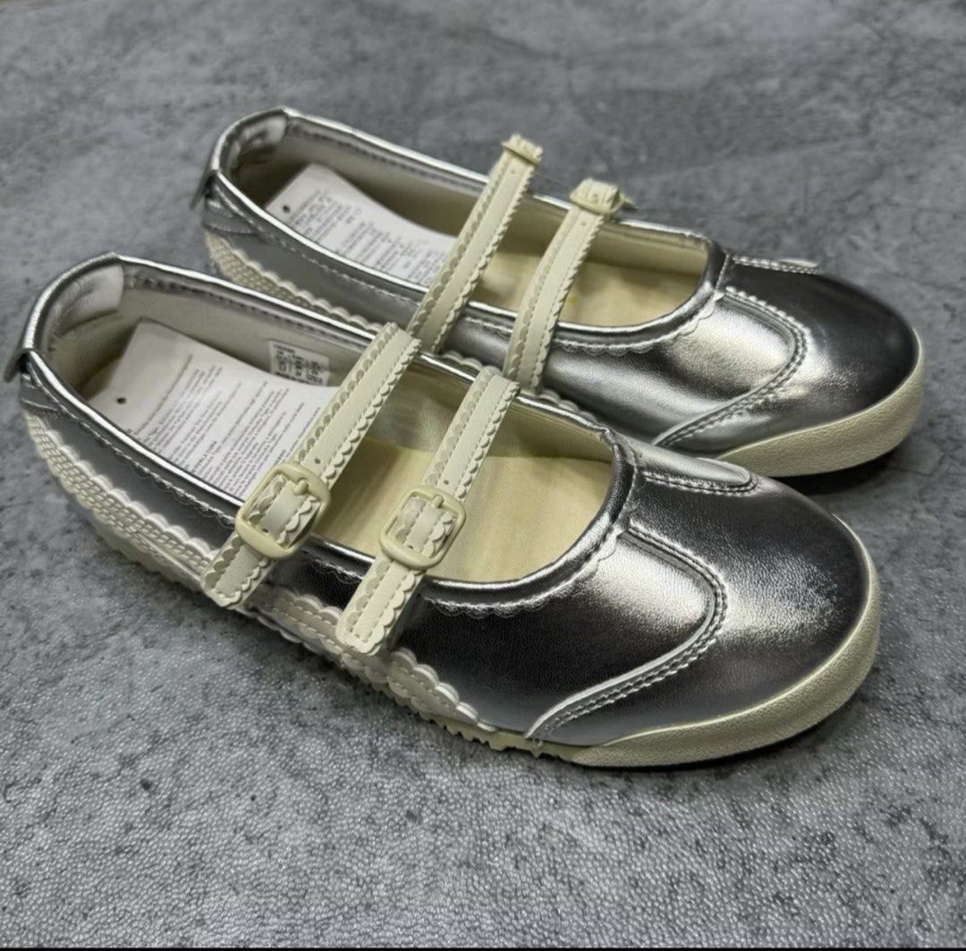 Onitsuka Tiger Mary Jane Shoes - Multiple Colors Available (Category: Sneakers) located in Pasay City. Submitted by desharoww (Listing ID 1439966287, Image 3). Description: Viral Premium one-to-one quality Mary Jane flats (Onitsuka-inspired) — straight from China 🇨🇳 Clean stitching, premium materials, comfy flat sole, and super cute everyday fit. Soft inner lining with detailed scallop accents and double buckle straps ✨ Available Colors: • Blac