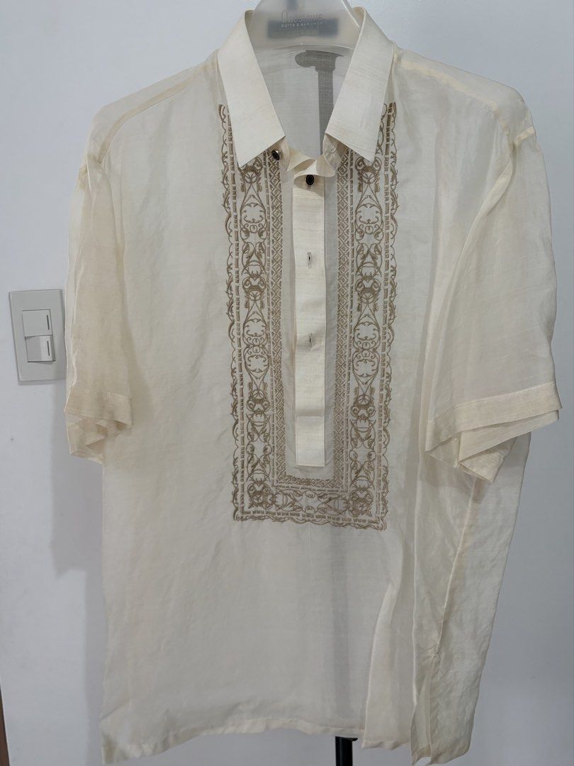 Onėsimus Regular Fit Barong Tagalog (Worn once) (Category: Formal Shirts) located in Balanga. Submitted by assetz (Listing ID 1439968797, Image 1). Description: - Authentic Onėsimus Barong Tagalog - Regular fit - Intricate embroidery on front placket - Sheer, lightweight fabric - Perfect for formal events and cultural celebrations - Comes with a branded garment bag - Worn once - Original price is 4,500 .