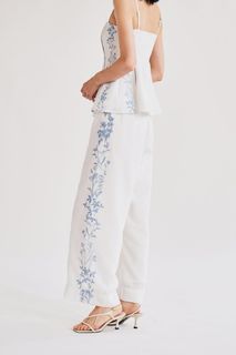 (Category: ) located in . Submitted by lovexlothes (Listing ID 1439881848, Image 1). Description: .