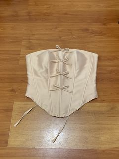(Category: ) located in . Submitted by whyisyellowyellow (Listing ID 1439851485, Image 1). Description: .