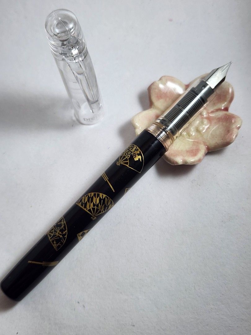 Platinum Pilot Fountain Pen (Category: Stationery & School Supplies) located in Pasig City. Submitted by penpaul (Listing ID 1439875104, Image 3). Description: Hi My Dear Fountaineers, Presenting this set of great beginner fountain pens that is sure to be a reliable and contant companion to your journet into this rabbit hole✒️🐇. All these are in Japanese G nibs. 1. Platinum Preppy Wa Modern Maki-e Sakura Chirashi design - P850 2. Platinum Preppy
