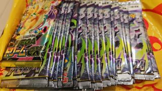 （分類：）位於 。 由 selllthingsss 提交（商品編號 1439848660，圖片 1）。簡介： 。