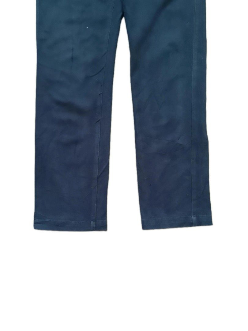 Polo Sport Chino Pants (Category: Trousers) located in Dinalupihan. Submitted by senkustuff (Listing ID 1439842372, Image 3). Description: - Polo Sport pants in navy blue - Size 30 - Button closure - Features pockets - Polo Sport logo on waistband - Straight leg cut - Material: 98.5% cotton, 1.5% spandex DIMES Length:39 Waist:30 Inseems: 29 Rise:10 Thighs:10 Hem:7 📌Color may due to lighting 📌 Pm for more details 📌 Payment through Gcash 📌 Carr