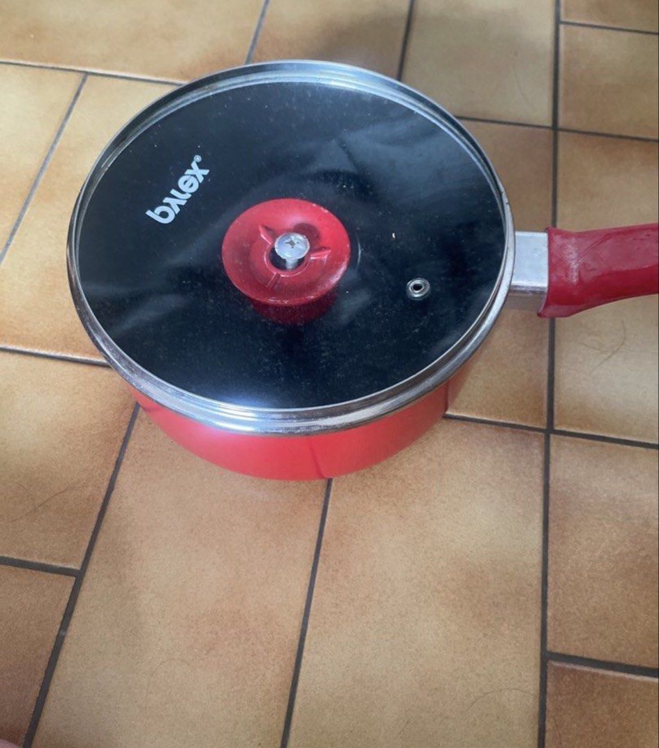 Pyrex Cooking Pot464416229987471360