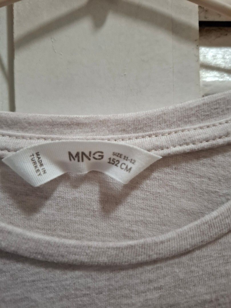 Preloved Original Mango Teener (Category: Longsleeves) located in General Santos City (Dadiangas). Submitted by mlmiya (Listing ID 1439825252, Image 1). Description: Preloved original Mango longsleeves Perfect for your teenager Bought from Mango boutique RFS: Di na nagagamit ni bunso DI PO FADED SA ACTUAL.