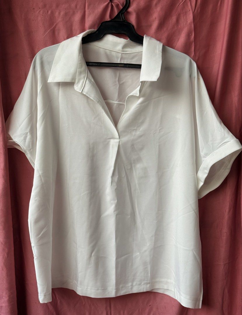 Pre-loved Polo Blouse (2xl-4xl) (Category: Blouses) located in Taytay. Submitted by titajojofuni (Listing ID 1439929400, Image 1). Description: 5pcs bundle TAKE ALL Sizes range from 2XL to 4xL Some polo have flaws (see pictures). Please manage your expectations. These are pre loved .