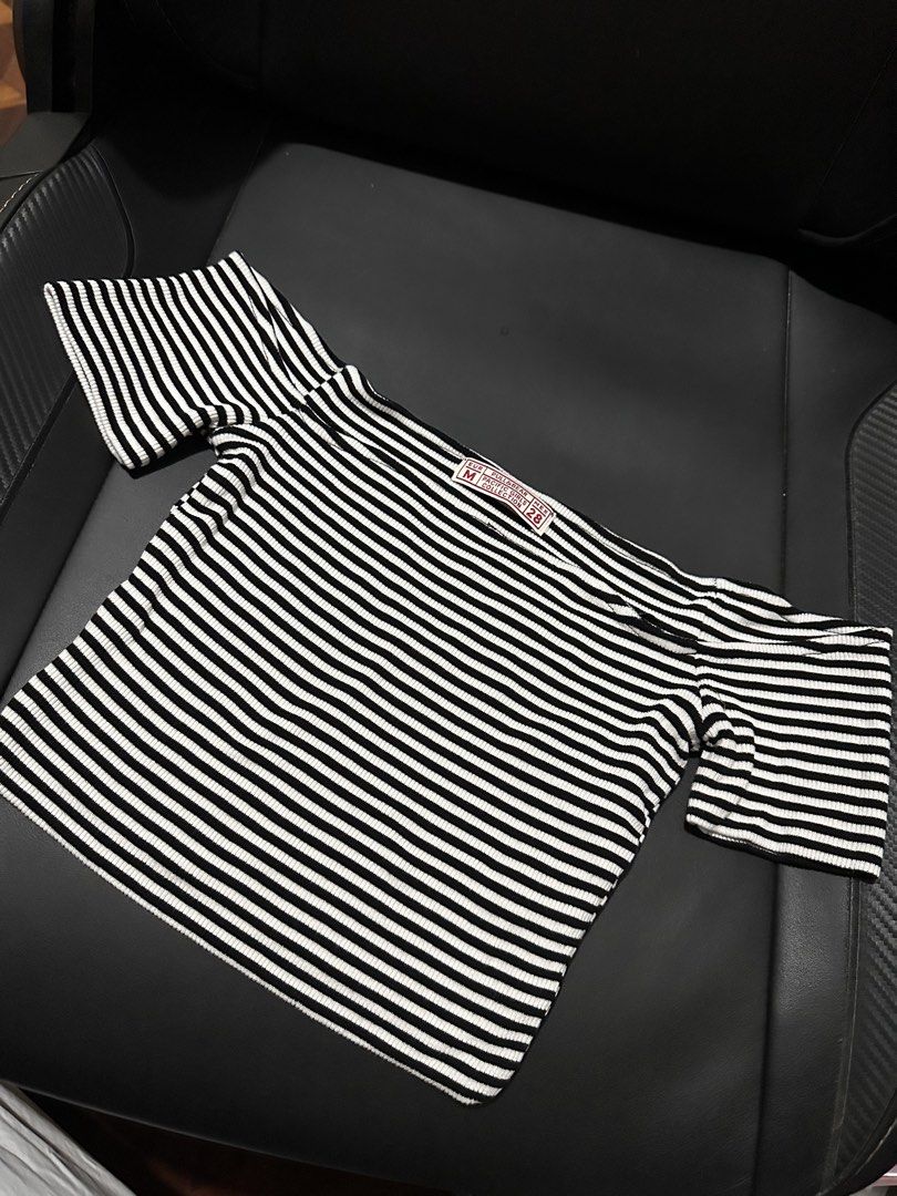 Pull & Bear Pacific Girls Collection Striped Off-Shoulder Top Size M (Category: Blouses) located in Quezon City. Submitted by fakeacakeu (Listing ID 1439898655, Image 1). Description: Loc 📍: QC MOP 💵: GCash, BDO MOD 🚛: Lalamove, GGX, jnt .