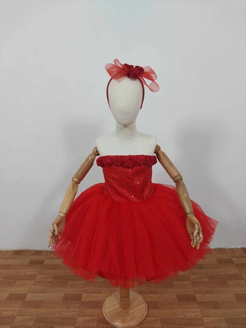 Red Tutu Dress with Headband (Category: Babies & Kids Fashion) located in Makati City. Submitted by andiecastro (Listing ID 1439809303, Image 1). Description: This is brand new. Not used. Fits age 3-5.