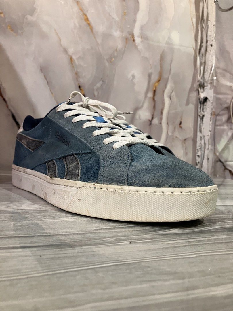 REEBOK CLASSIC SNEAKERS SIZE 10.5 MEN (Category: Sneakers) located in General Mariano Alvarez. Submitted by adonid (Listing ID 1439808336, Image 2). Description: REEBOK CLASSIC SNEAKERS ORIGINAL REEBOK CLASSIC SNEAKERS GOOD CONDITION NORMAL SIGN OF USAGE ONLY SIZE 10.5 MEN.