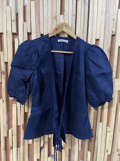 (Category: ) located in . Submitted by designerbrandsforless (Listing ID 1439916959, Image 1). Description: .