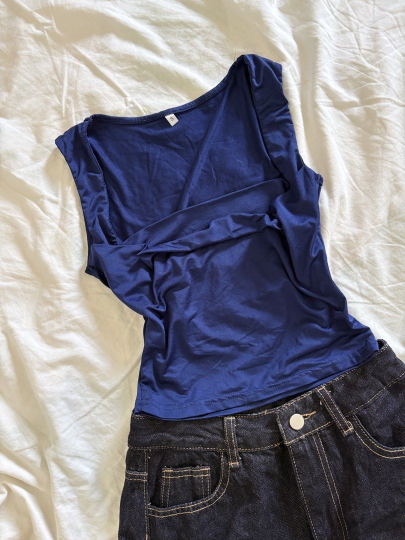 RELAGATA tanktop (Category: Sleeveless) located in Manila. Submitted by chiechu (Listing ID 1439893461, Image 3). Description: .
