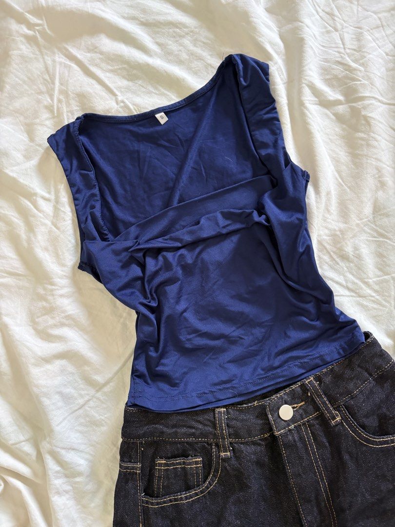 RELAGATA tanktop (Category: Sleeveless) located in Manila. Submitted by chiechu (Listing ID 1439893461, Image 2). Description: .