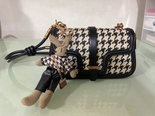 （分類：）位於 。 由 awnfariel 提交（商品編號 1439936548，圖片 1）。簡介： 。