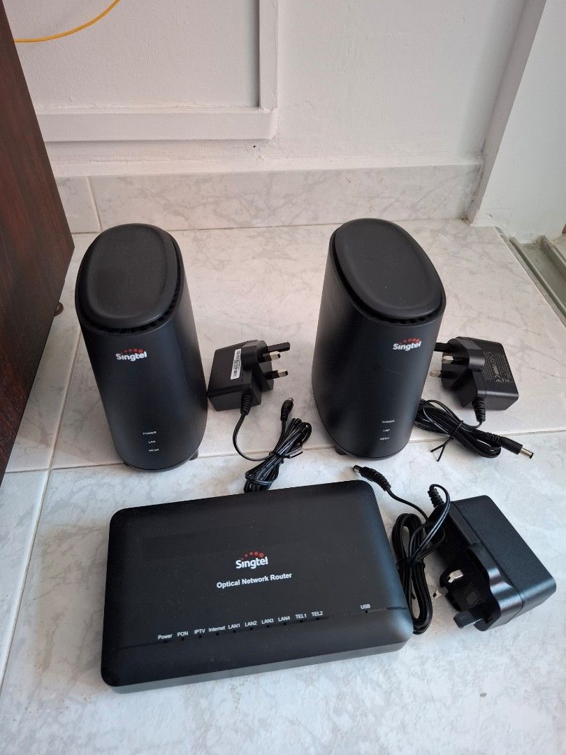 Singtel Optical Network Router Set463834697319075841