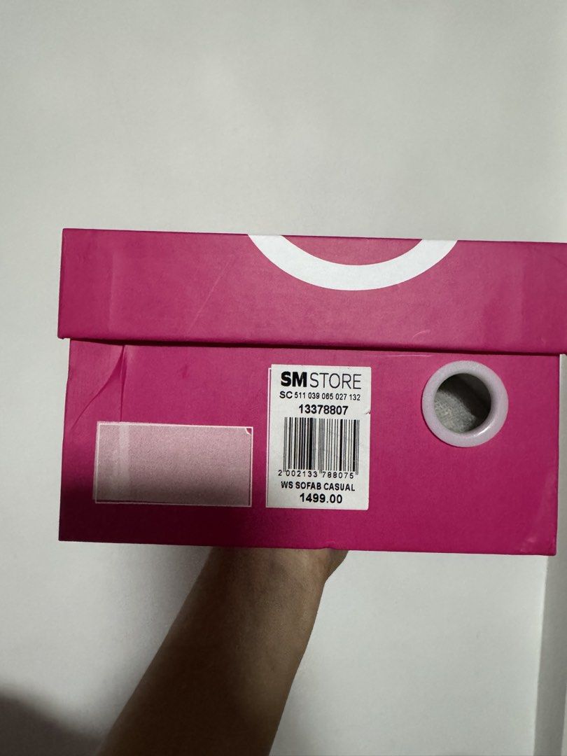 So fab heels - beige (Category: Heels) located in Quezon City. Submitted by d.archive (Listing ID 1439934908, Image 3). Description: Sofab beige pointed to shoes Size 37 Used once for an event Super like new With box, complete with receipt RFS: won’t use anymore since this is just a back up shoes coz i left my heels that time..