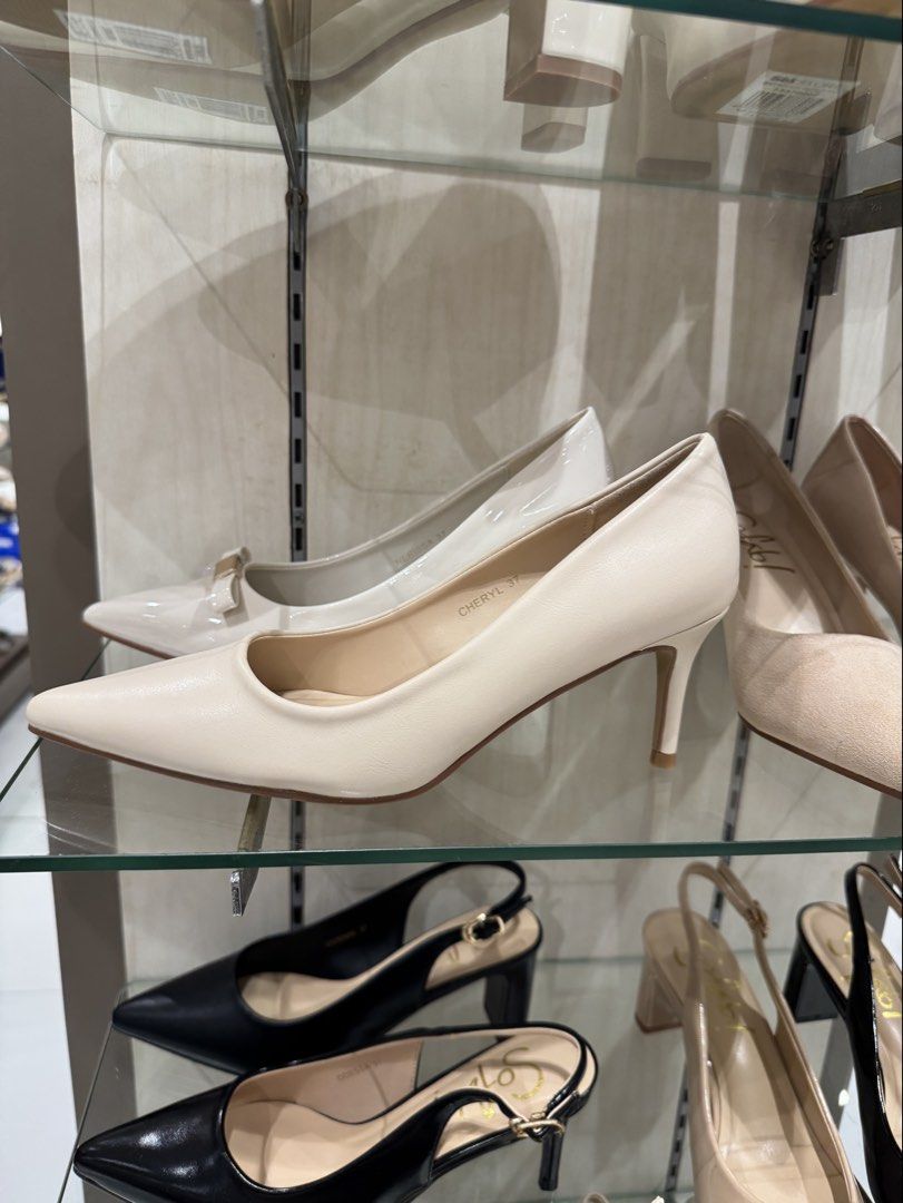So fab heels - beige (Category: Heels) located in Quezon City. Submitted by d.archive (Listing ID 1439934908, Image 1). Description: Sofab beige pointed to shoes Size 37 Used once for an event Super like new With box, complete with receipt RFS: won’t use anymore since this is just a back up shoes coz i left my heels that time..