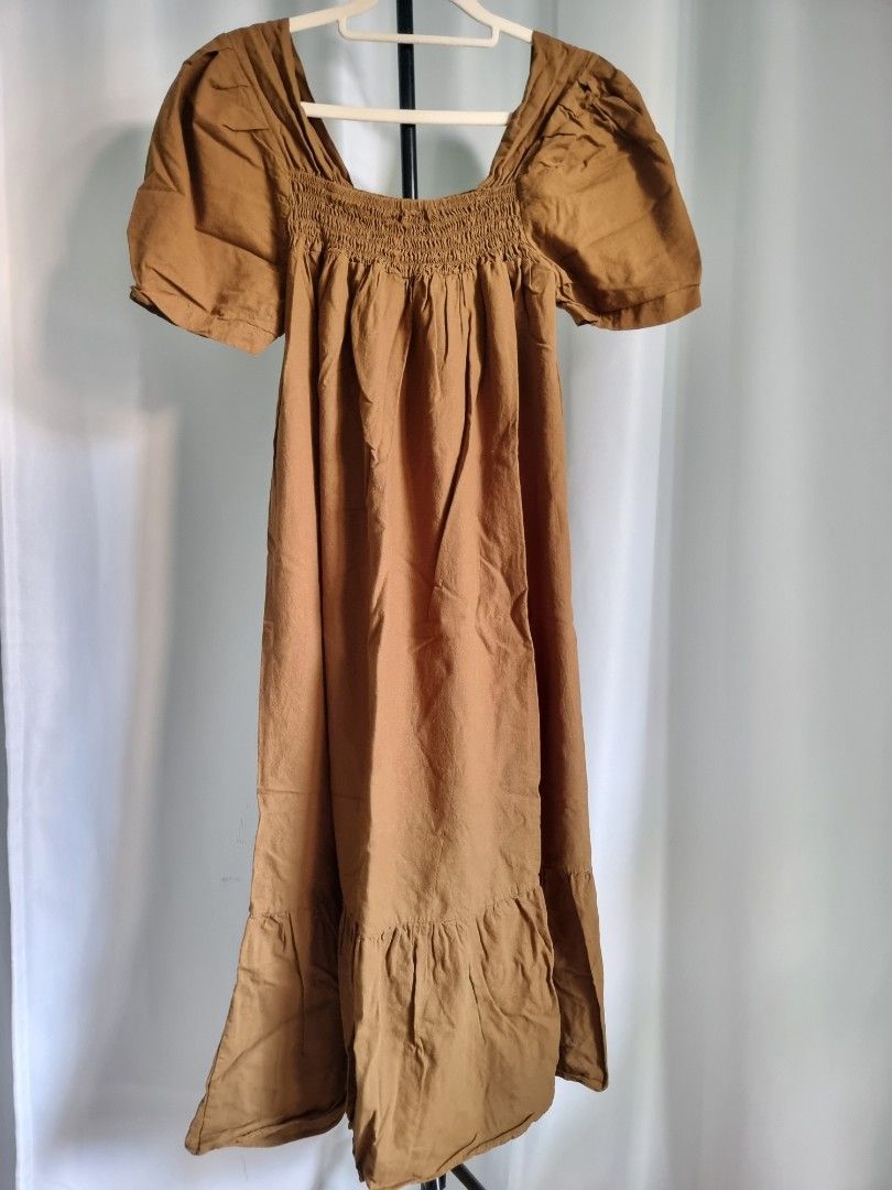 Square Neck Puff Sleeve Dress (Category: Dresses) located in Santa Rosa. Submitted by grace116 (Listing ID 1439990189, Image 1). Description: - Olive green color - Flattering smocked square neckline - Charming puff sleeves - Unique textured, crinkled fabric - Versatile for casual outings or dressing up S-XL (42 bust) length 45 inches loc: sta. rosa, laguna.