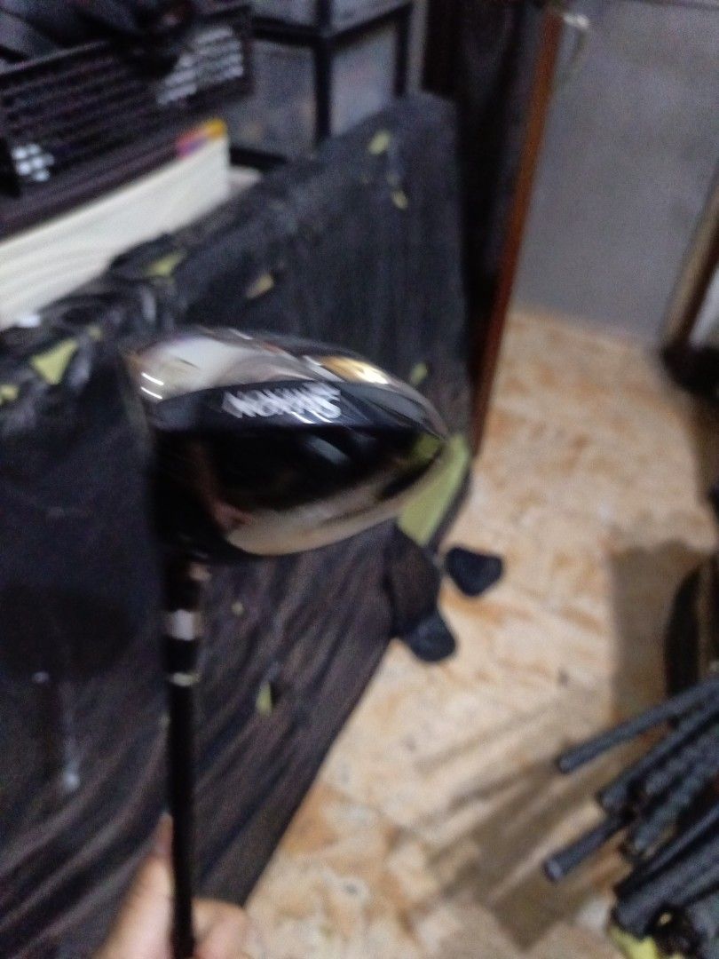 Srixon zr30 9.5° (Category: Golf) located in Manila. Submitted by yeonmei5614747 (Listing ID 1439862465, Image 3). Description: grip okay shaft okay minor sign of use right handed vlub S Flex.