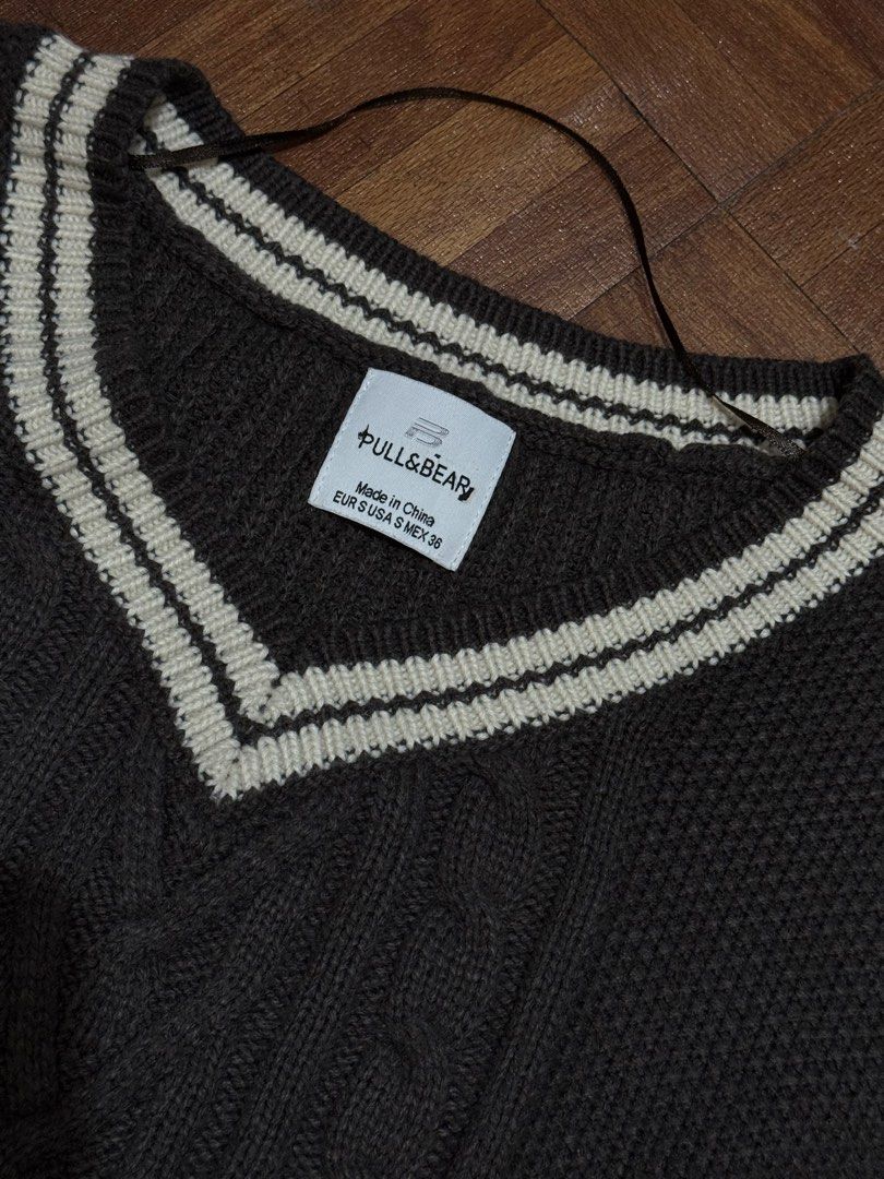 Sweater, Jacket, Cardigan (Category: Coats, Jackets and Outerwear) located in Quezon City. Submitted by silverls7 (Listing ID 1439962836, Image 2). Description: 120 each.