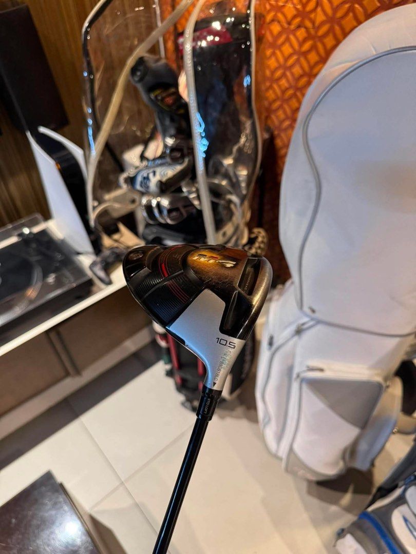 TaylorMade M4 Driver (Category: Golf) located in Quezon City. Submitted by prebyp (Listing ID 1439878283, Image 3). Description: - TaylorMade M4 driver - Black shaft - Golf Pride grip - 10.5-degree loft - Includes original head cover.
