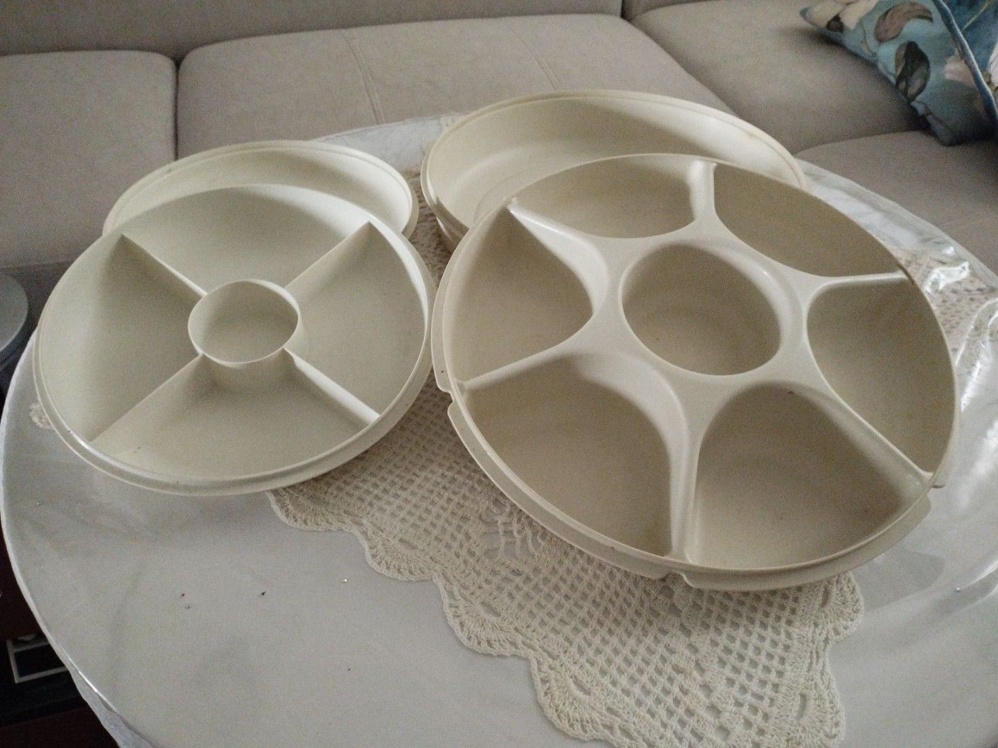 Tupperware Serving Platters with Lids463669756030494721