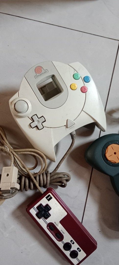 Vintage Sega mix controllers for take all untested (Category: Controllers) located in Bulacan. Submitted by Shoppe.Ups (Listing ID 1439833150, Image 2). Description: for take all untested as is for display/ collection only what you see is what you get meetups: guiguinto plaridel bulacan - J&T *(Payment First) - LBC COP/COD *(payment first for shipping fee only) -pickup / lalamove *mop: via gcash pm for interested.