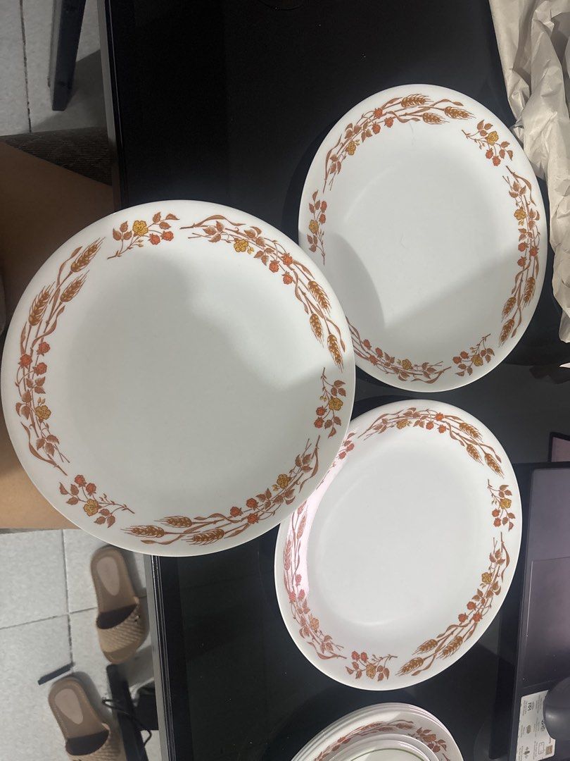 Vintage Corelle Plates (Category: Other Kitchenware & Tableware) located in Paranaque City. Submitted by coconati (Listing ID 1439901284, Image 3). Description: vintage corelle 320 each 4 pcs - 25cm 3 pcs - 27cm selling low to declutter asap check out page for more corelle items.