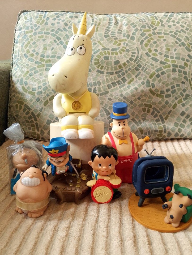 Vintage Sofubi Coin Bank Keychain Toy Figurines (Category: Vintage Collectibles) located in Binangonan. Submitted by stufflikedat (Listing ID 1439895604, Image 2). Description: Lot Sale! Vintage soft vinyl sofubi, ceramic & plastic coin bank, figurines, keychains, stationery, handwind toys, all for 5.7k + shipping (higher price if sold separately) Toyo trust bank drummer boy, Fujitsu hotman, Marine totto, Universiade Fukoaka Games mascot, Taito s