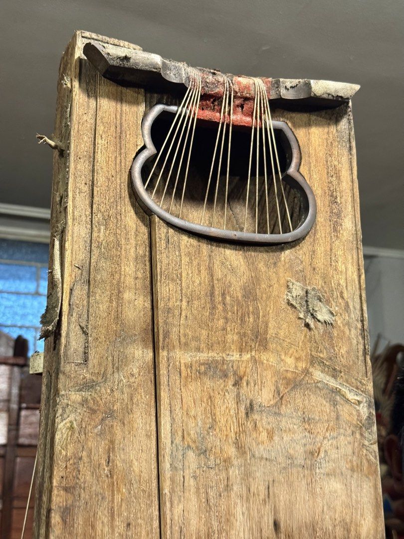 Vintage Traditional Harp Koto (Category: Vintage Collectibles) located in Manila. Submitted by sinaunang_gamit (Listing ID 1439833151, Image 3). Description: Vintage Traditional Harp Koto Height: 69 inches Width: 10 inches ₱8k.