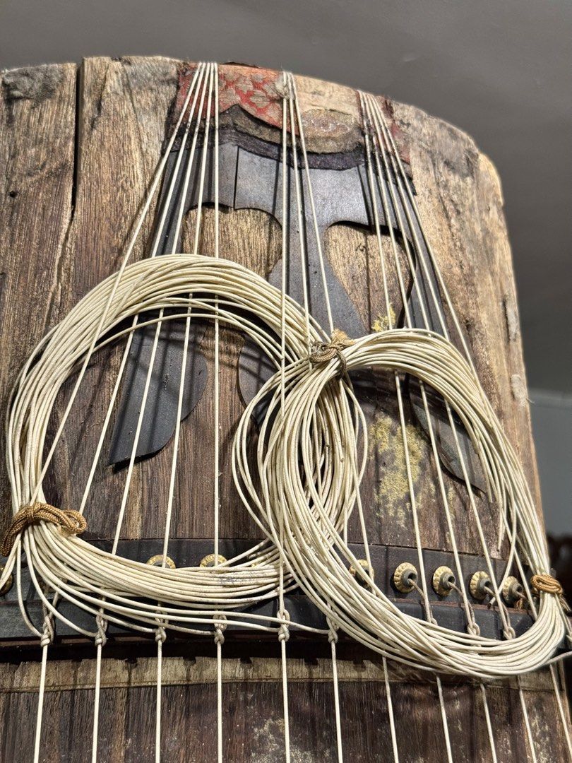 Vintage Traditional Harp Koto (Category: Vintage Collectibles) located in Manila. Submitted by sinaunang_gamit (Listing ID 1439833151, Image 2). Description: Vintage Traditional Harp Koto Height: 69 inches Width: 10 inches ₱8k.
