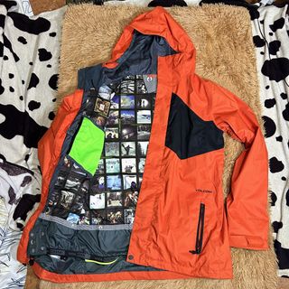 (Category: ) located in . Submitted by albrtthriftpicks (Listing ID 1439984588, Image 1). Description: .