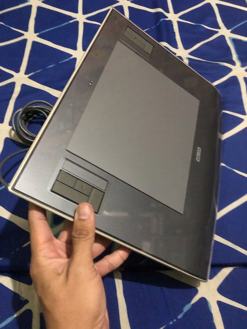Wacom Intuos 3 Graphics tablet missing pen (Category: Mouse & Mousepads) located in Quezon City. Submitted by markgolveo (Listing ID 1439949861, Image 3). Description: Wacom Intuos 3 Graphics tablet missing pen Tested working detected over pc laptop Missing its pen.