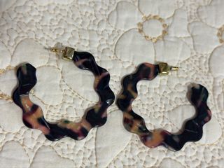 (Category: ) located in . Submitted by red_wardrobe (Listing ID 1439894373, Image 1). Description: .